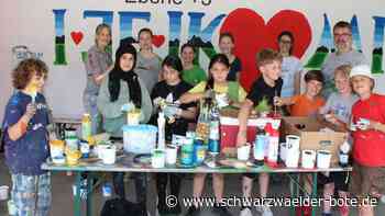 Altensteig wird schöner: Schüler bringen Farbe ins Parkhaus