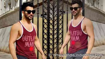 Varun Dhawan shells out summer vibes as he steps out in a stylish gym vest