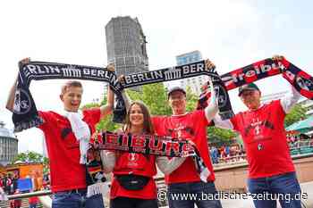 Zehntausende Fans des SC Freiburg treten in Berlin als Sympathieträger auf - SC Freiburg - Badische Zeitung