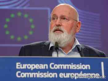 "Zitti, sotto il tavolo". Timmermans lancia la caccia agli "amici di Putin" in Italia