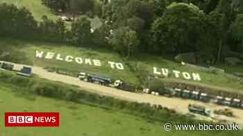 'Welcome to Luton' stunt panics Gatwick Airport arrivals