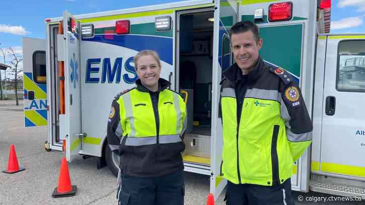 Calgarians get behind the scenes look at medical equipment to kick off National Paramedic Services Week