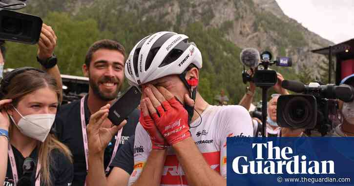 Giro d’Italia: Ciccone climbs to stage win as leader Carapaz shakes off crash