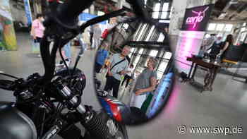 Gewerbe- und Industrieschau in Metzingen: Riesenandrang in der Motorworld: Das größte Schaufenster der Stadt - SWP