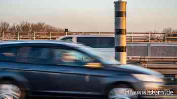 Siegen: Vater rast mit Polizeieskorte ins Krankenhaus und muss jetzt seinen Führerschein abgeben - STERN.de