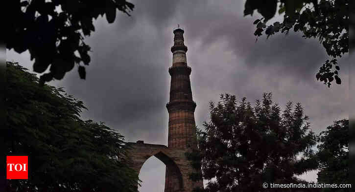Delhi: Culture ministry denies excavation reports at Qutub Minar complex - Times of India