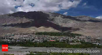 India maintaining high-level operational preparedness, building new infrastructure along LAC: Govt source - Times of India