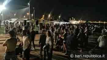 Bari, partita la movida a Torre Quetta. Ma sui social polemica per i prezzi alti. I gestori: "Non invogliamo al bere con birra a 1 euro" - La Repubblica