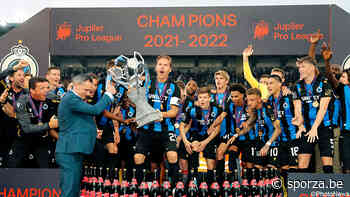 IN BEELD: Fans stormen het veld op, Club Brugge-spelers triomferen met titeltrofee - sporza.be