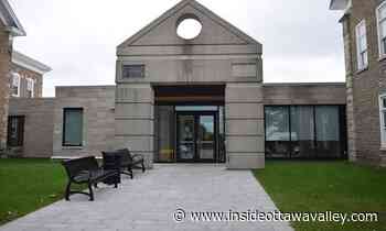 Smiths Falls town hall reopens March 1, while Community Centre removes vaccination requirement - Ottawa Valley News