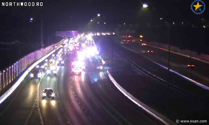 Deadly crash blocks lanes on MoPac NB in central Austin