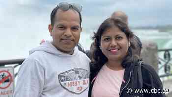 In Niagara Falls, Ont., high gas prices aren't keeping tourists away but border confusion still a worry