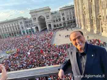 Anche Silvio Berlusconi in piazza Duomo per festeggiare il Milan: "Parte del mio cuore"