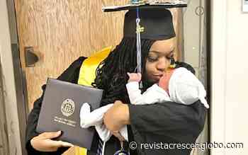 Mãe recebe diploma da universidade logo após dar à luz - Crescer