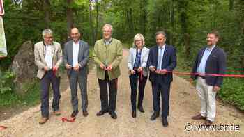 Neuer Radweg "Eisenstraße" bei Erlangen eröffnet - br.de