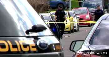 Teen taken to Calgary hospital following shooting on 17 Avenue