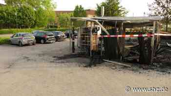 Feuern in Kronshagen: Containerbrand vor Ärztezentrum – Fünf Autos beschädigt | shz.de - shz.de