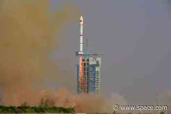China launches 3 communications test satellites to low Earth orbit (video)