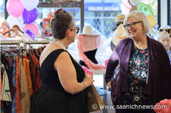 Oak Bay village draws businesses from the city - Saanich News