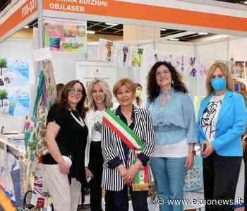 Alba Adriatica “città che legge”: al salone del libro riconoscimento per il progetto “Una città da favola” - ekuonews.it