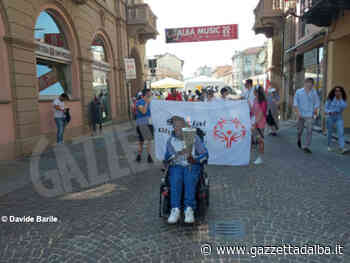 Il passaggio della fiamma dei giochi Special olympics ad Alba (FOTO E VIDEO) - http://gazzettadalba.it/