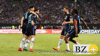 Hertha schafft Relegation gegen HSV: Trainer Magath tritt ab