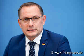 Bundes-Chef der AfD bei Kundgebung in Plauen - freiepresse.de