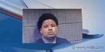 Dawson police on the hunt for wanted woman - WALB