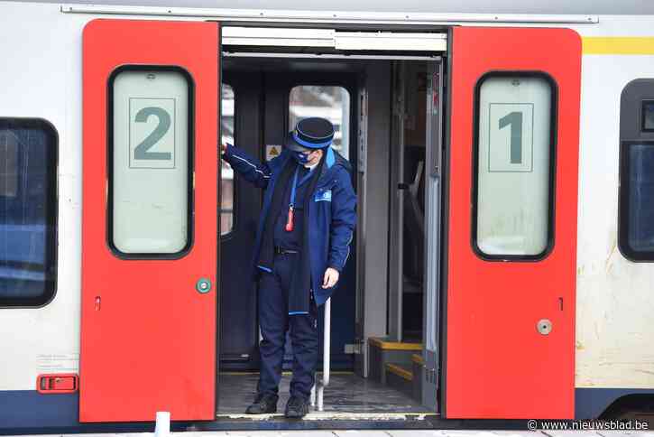 De Lijn wil politie op bussen na nieuw incident met jongeren, maar “ook De Lijn moet verantwoordelijkheid opnemen” volgens burgemeester