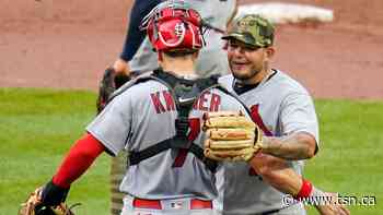 Pujols hits two HRs, Molina pitches, Matz hurt, Cards top Bucs - TSN