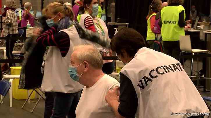 Tachtigplussers kunnen vanaf dinsdag terecht voor tweede boosterprik in Antwerp Expo