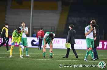«Non sei degno di indossare la maglia dell'Avellino», calciatore minacciato e spogliato dagli ultras - Positano Notizie