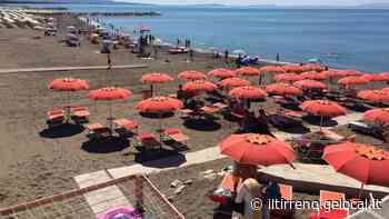 Marina di Cecina, ombrellone e lettini agli stessi prezzi o quasi: le tariffe - Il Tirreno