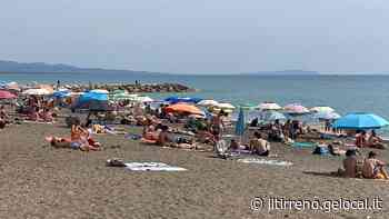 Cecina, primo assalto alle spiagge un weekend da tutto esaurito - Il Tirreno