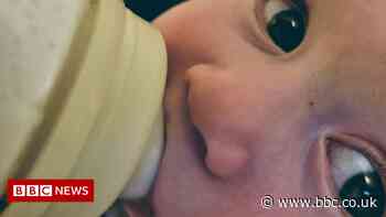 Formula milk: Online groups hunt for baby milk during US shortage