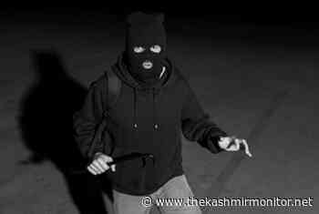 The thief who dressed up as a lawyer to steal cars from court - The Kashmir Monitor - The Kashmir Monitor