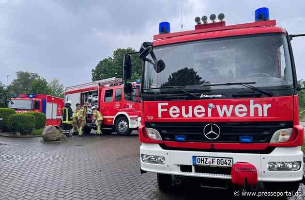 FW Osterholz-Scharm.: Feuerwehr befreit eingeklemmtes Kleinkind