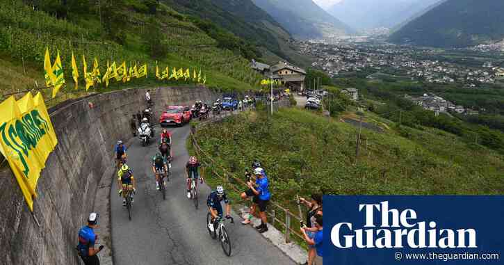 Giro d’Italia: Jan Hirt overcomes cramps and bike issues to win stage 16
