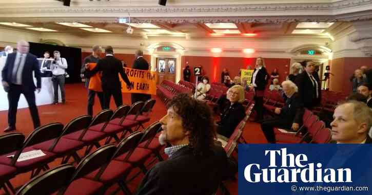 'We will stop you': Protesters disrupt Shell's annual general meeting in London – video report