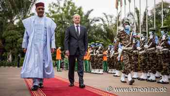 Schrille Nationalhymne bei Kanzlerbesuch im Niger: So sind die Reaktionen auf Twitter