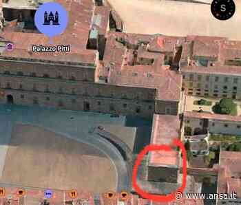 Clochard danneggia muro di arco esterno a Palazzo Pitti - Agenzia ANSA