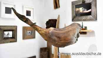 Kunst aus dem Ammersee: Treibholz-Objekte von Barbara Eberth-Pfaff - Süddeutsche Zeitung - SZ.de