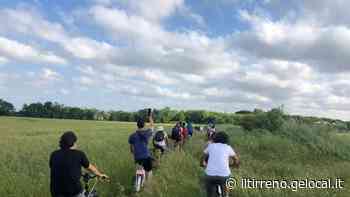 Biciclettata a Coltano per ribadire il no alla base - Il Tirreno