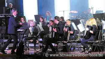 Musik in Waldmössingen - Akkordeon-Orchester begeistert bei Jahreskonzert - Schwarzwälder Bote