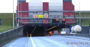 Rechterrijstrook Liefkenshoektunnel versperd door ongeval | Antwerpen | hln.be - Het Laatste Nieuws