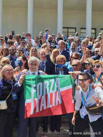Delegati provincia di Matera di Forza Italia alla Convention "L'Italia del futuro" a Napoli - Sassilive.it
