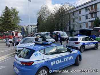 Scontro tra due auto in via Dante a Matera. Diversi feriti - Basilicata Magazine