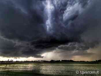 Temporale con grandine su Vercelli: in pochi minuti la temperatura si è abbassata di 8 gradi - tgvercelli.it