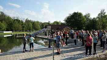 Wann ist Eröffnung? Mehr als 100 Interessierte bei Rundgang durch das Kraiburger Naturbad