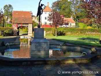 Rowntree Park in York celebrates return of Mercury statue
